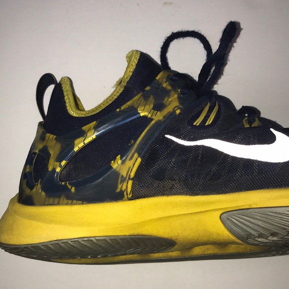 Paul George PE Size 9.5 Nike Zoom Hyperrev 2015 - Picture 7 of 8